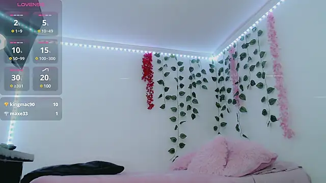 Snapshot of luna_lgomez_ chatting on 03-07-25, 02:23 luna lgomez  online show from 03-07-25, 02:23