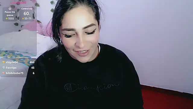 Snapshot of luna_lgomez_ chatting on 03-21-25, 02:18 luna lgomez  online show from 03-21-25, 02:18