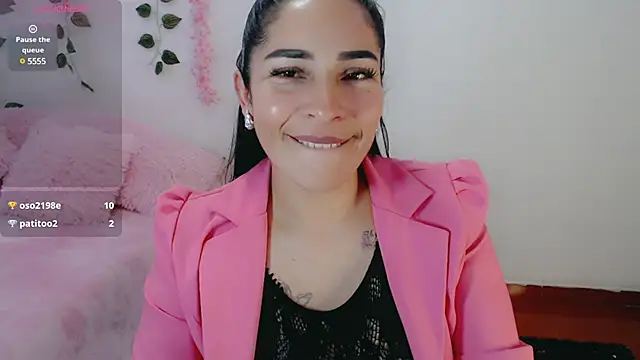 Snapshot of luna_lgomez_ chatting on 03-12-25, 02:12 luna lgomez  online show from 03-12-25, 02:12