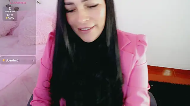 Snapshot of luna_lgomez_ chatting on 03-05-25, 03:29 luna lgomez  online show from 03-05-25, 03:29