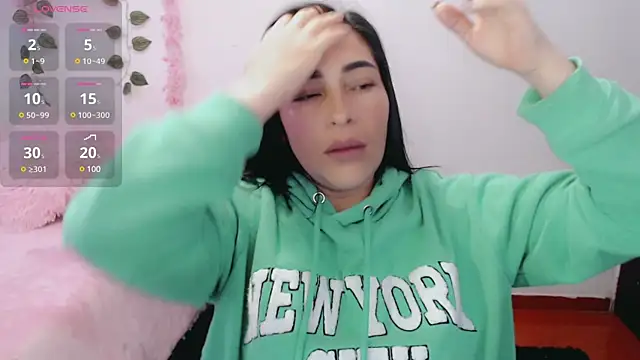 Snapshot of luna_lgomez_ chatting on 03-13-25, 11:19 luna lgomez  online show from 03-13-25, 11:19