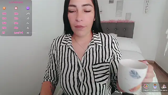 Snapshot of luna_lgomez_ chatting on 10-09-25, 12:17 luna lgomez  online show from 10-09-25, 12:17