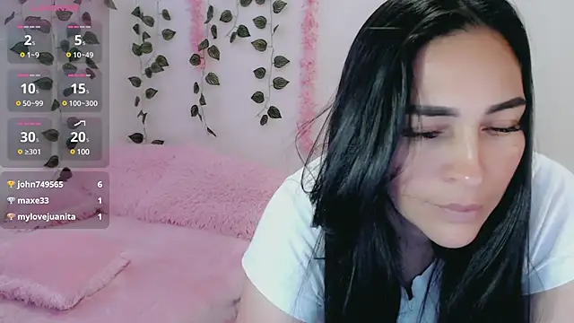 Snapshot of luna_lgomez_ chatting on 03-10-25, 02:16 luna lgomez  online show from 03-10-25, 02:16