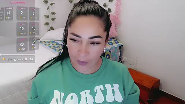 Snapshot of luna_lgomez_ chatting on 03-18-25, 11:11 luna lgomez  online show from 03-18-25, 11:11