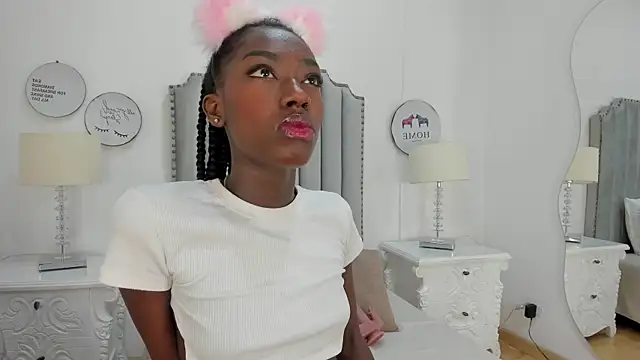 SamantaMarquez online show from 10-22-25, 07:46