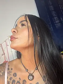 Snapshot of HotAlana_ chatting on 04-19-26, 01:01 HotAlana online show from 04-19-26, 01:01