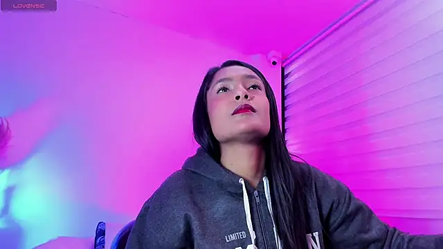Fernanda liie  online show from 04-18-26, 12:18