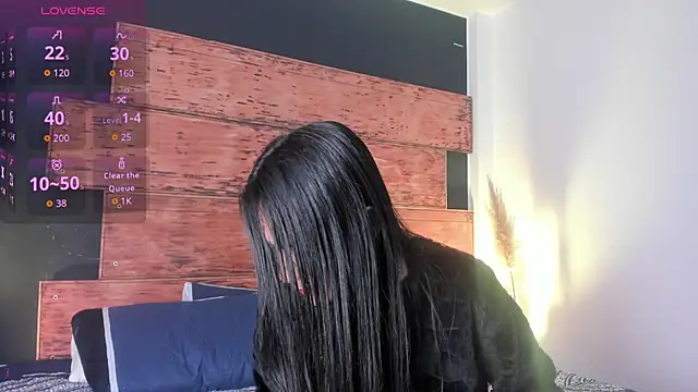 Fernanda liie  online show from 06-25-26, 12:21