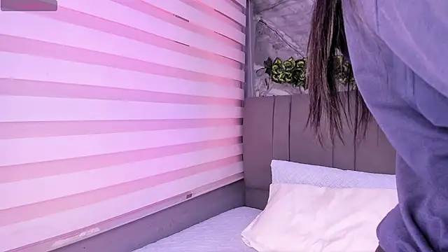 Fernanda liie  online show from 11-20-25, 12:39