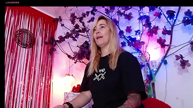 Sara Valkyri online show from 03-03-26, 02:13