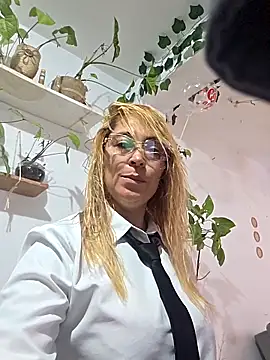 Sara Valkyri online show from 02-10-26, 07:46