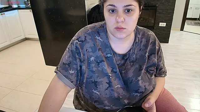 Layla- online show from 01-17-26, 02:31