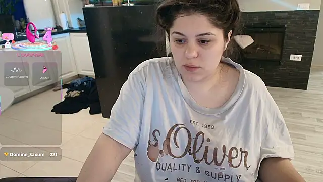 Layla- online show from 03-10-26, 10:41