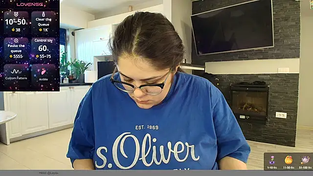 Snapshot of Layla- chatting on 02-21-25, 10:50 Layla- online show from 02-21-25, 10:50