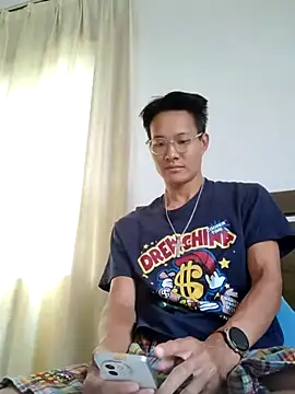 Dannyhobb online show from 06-09-26, 03:29