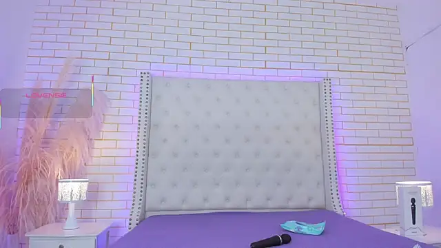Emilly wilson  online show from 10-09-25, 11:33