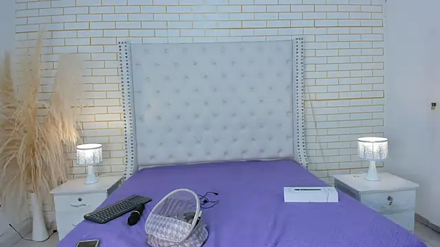 Emilly wilson  online show from 11-05-25, 12:52