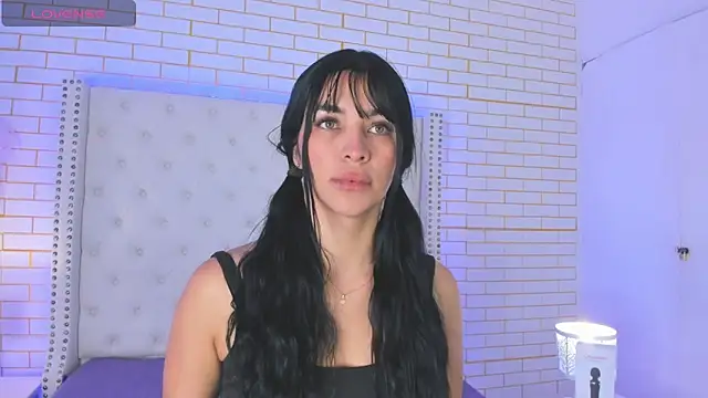 Emilly wilson  online show from 10-05-25, 12:51