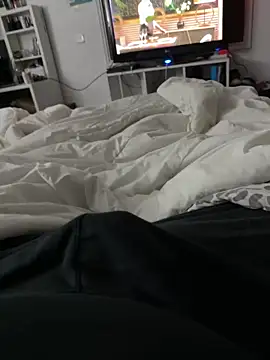 Mpampi online show from 12-22-25, 04:29