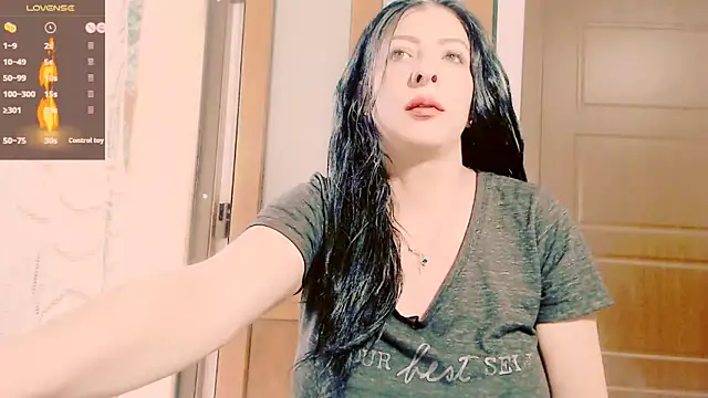 Alina eve online show from 06-16-26, 04:51