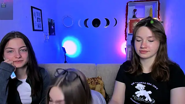 helli belli online show from 04-12-26, 07:28