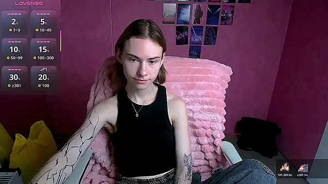 Fiona Night online show from 11-27-25, 06:36