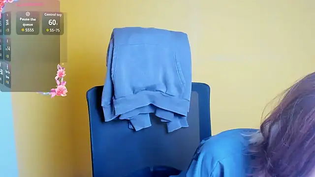 Fiona Night online show from 10-12-25, 04:58