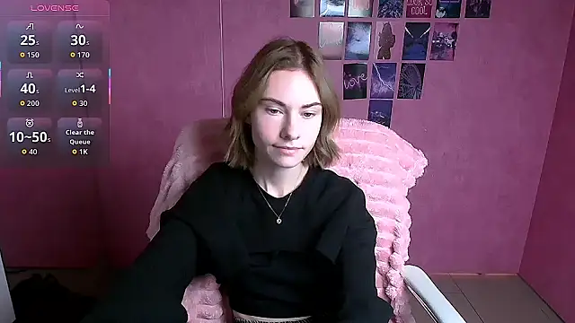 Fiona Night online show from 11-28-25, 06:02