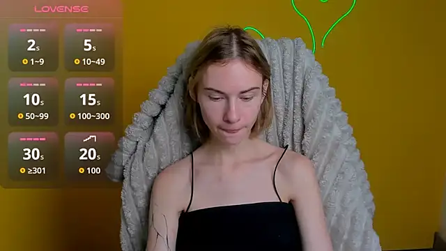 Fiona Night online show from 12-16-25, 12:20