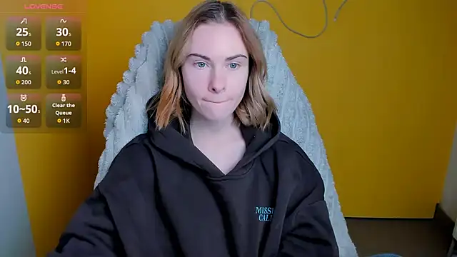 Fiona Night online show from 02-11-26, 06:35