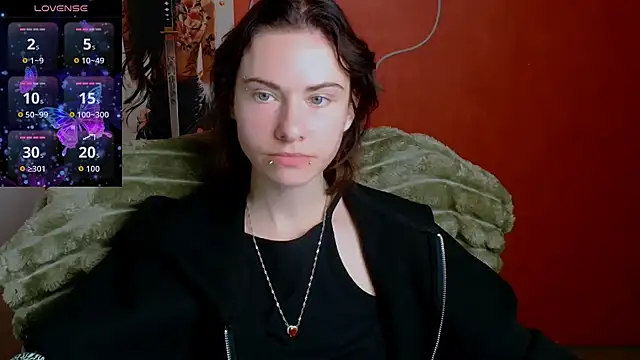 Snapshot of Fiona_Night chatting on 05-17-26, 11:21 Fiona Night online show from 05-17-26, 11:21