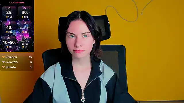 Snapshot of Fiona_Night chatting on 05-11-26, 04:04 Fiona Night online show from 05-11-26, 04:04