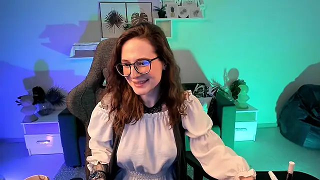 Snapshot of OliviaMcClean chatting on 03-20-25, 08:51 OliviaMcClean online show from 03-20-25, 08:51