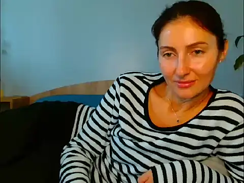 Snapshot of Irina9793 chatting on 10-09-25, 08:04 Irina9793 online show from 10-09-25, 08:04