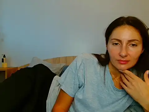Snapshot of Irina9793 chatting on 10-08-25, 09:22 Irina9793 online show from 10-08-25, 09:22