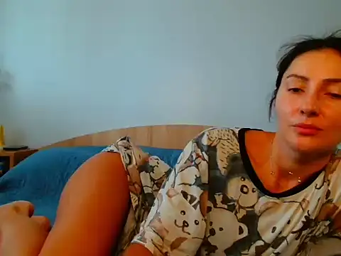 Snapshot of Irina9793 chatting on 09-15-25, 08:04 Irina9793 online show from 09-15-25, 08:04