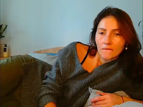 Snapshot of Irina9793 chatting on 10-21-25, 09:09 Irina9793 online show from 10-21-25, 09:09