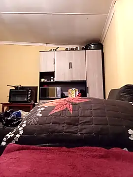 JuicyMilkyTizzy online show from 11-21-25, 07:51