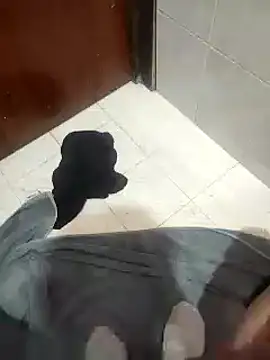 Snapshot of enoc369 chatting on 11-10-25, 08:19 enoc369 online show from 11-10-25, 08:19