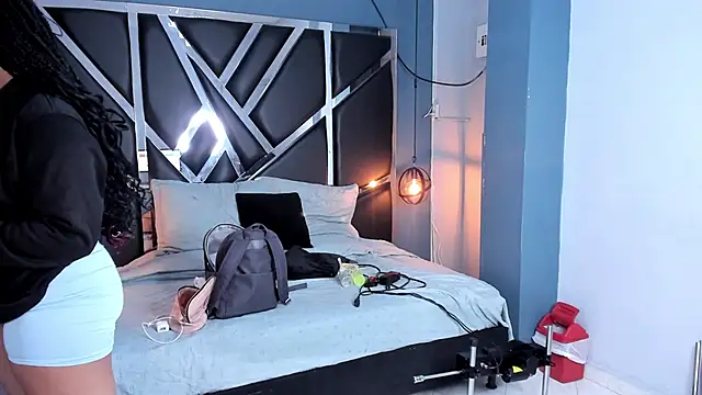 Melissa 23  online show from 11-20-25, 11:44