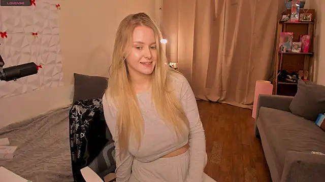 Beatrice 7 online show from 03-31-26, 04:09