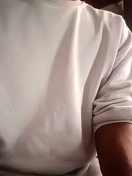 Snapshot of menzix96 chatting on 10-21-25, 11:42 menzix96 online show from 10-21-25, 11:42