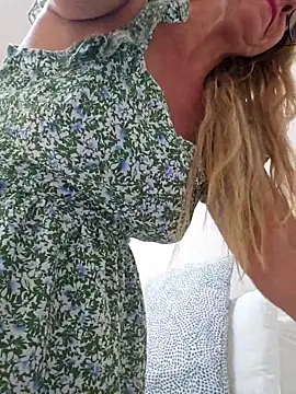 Melody73 online show from 10-06-25, 05:35