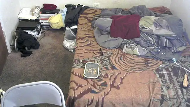 Snapshot of Jsmooth93 chatting on 02-28-25, 04:42 Jsmooth93 online show from 02-28-25, 04:42