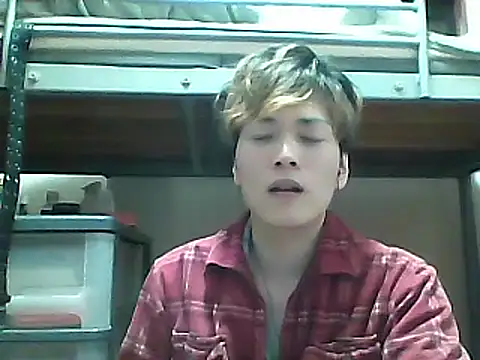 Snapshot of mgnhiroyuki chatting on 03-18-25, 02:06 mgnhiroyuki online show from 03-18-25, 02:06