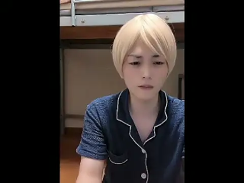 Snapshot of mgnhiroyuki chatting on 10-19-25, 12:02 mgnhiroyuki online show from 10-19-25, 12:02