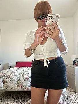 Snapshot of Gattina74 chatting on 10-10-25, 03:02 Gattina74 online show from 10-10-25, 03:02