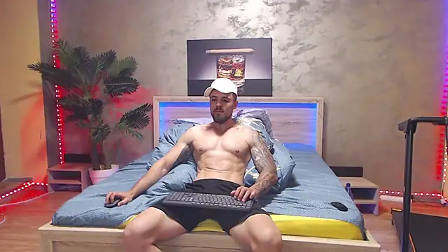 Snapshot of Tiberius_hunk chatting on 06-14-26, 08:48 Tiberius hunk online show from 06-14-26, 08:48