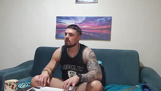 Tiberius hunk online show from 01-15-26, 05:11
