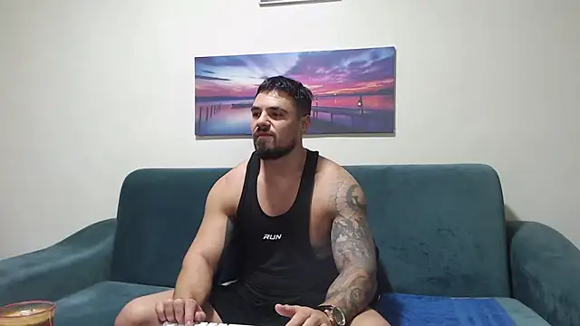 Tiberius hunk online show from 11-21-25, 05:06